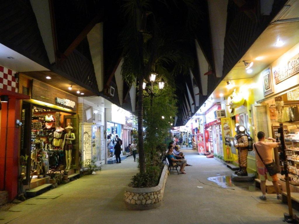 Fat Jimmy'S Hotel Boracay Balabag  Exterior foto